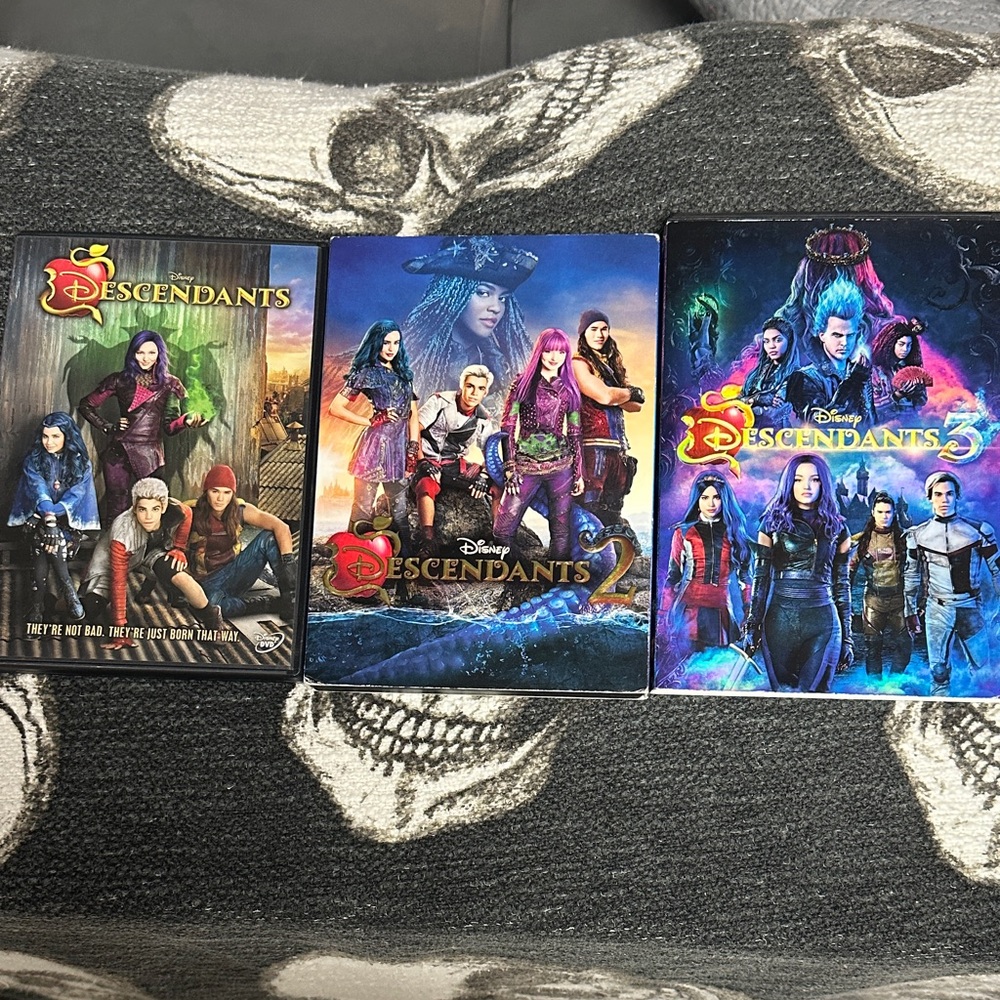 Disney Descendants dvd set